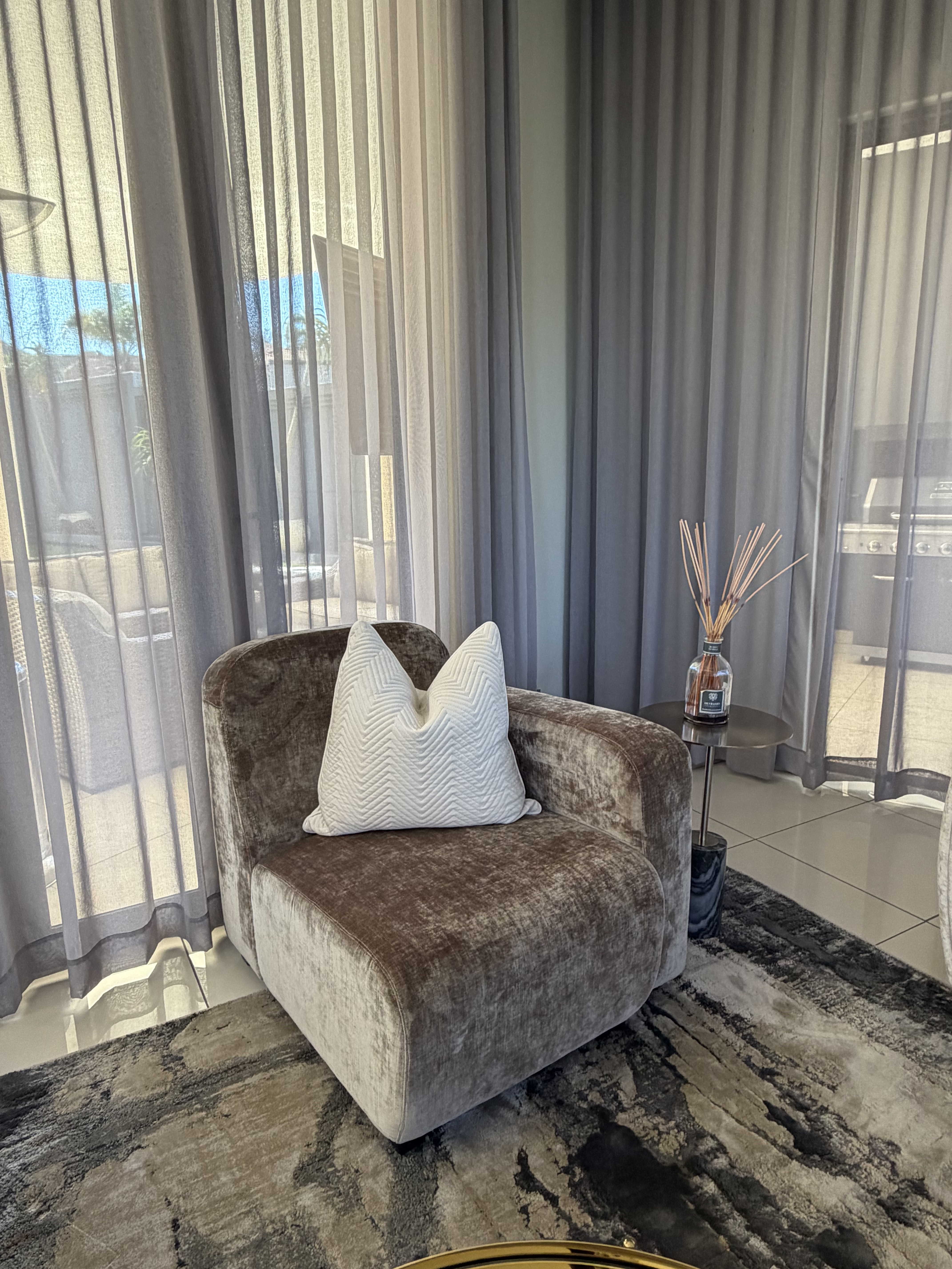 A Bachelor’s Paradise – Game room
